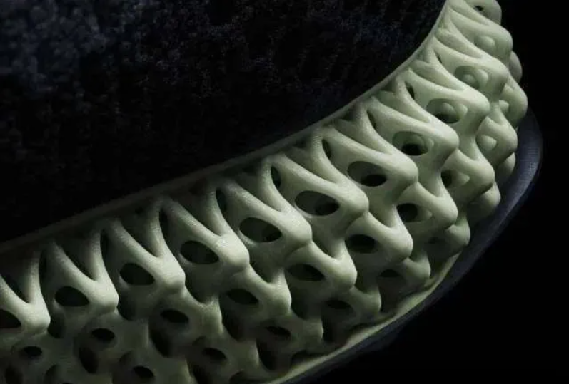 adidas利用3D打印技術(shù)，一體成型新式跑鞋 image